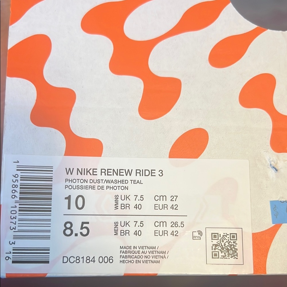 Nike Renew Ride 3 in Teal and Dust